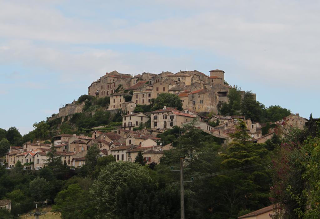 Le Pigeonnier De Lacalm Gite Saint-Gregoire  Luaran gambar